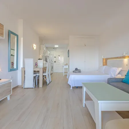 Benal Suite, Parque Acuatico Y Vistas Al Mar Apartment *