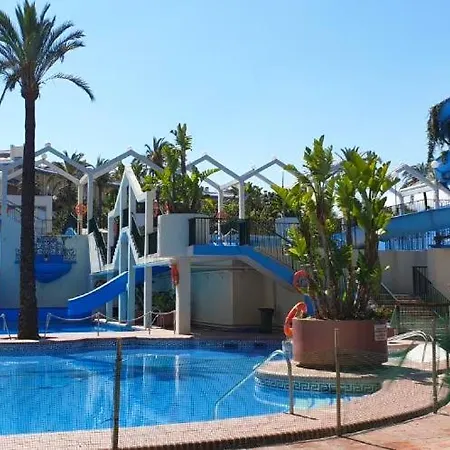 Benal Suite, Estudio Con Parque Acuático Y Vistas Al Mar. *